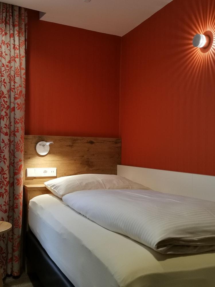 Hotel Azenberg Stuttgart Kültér fotó