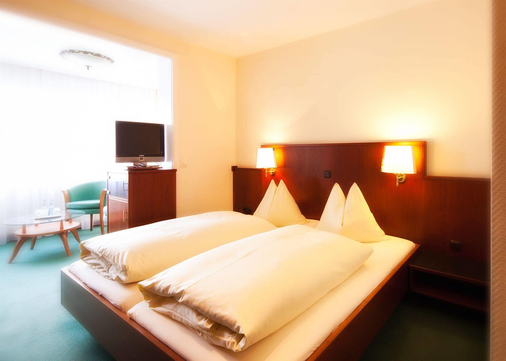 Hotel Azenberg Stuttgart Kültér fotó
